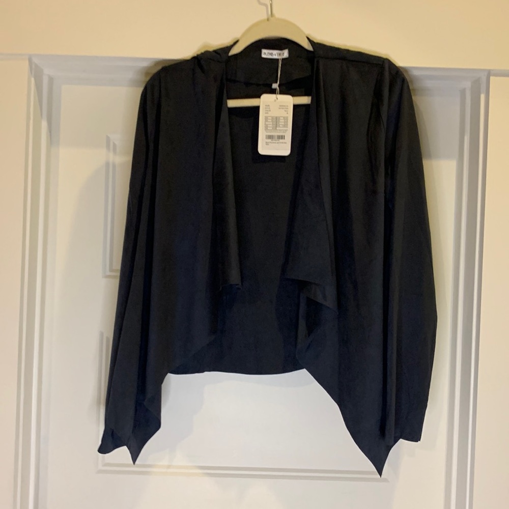 Blend 4 thee light weight blazer. Suede like material.